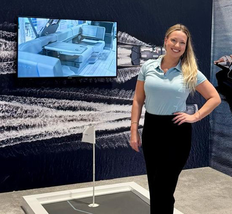 promo models for Toronto trade show booth